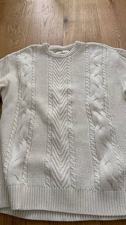 Hollister Pulls & Sweat-shirts: Hollister dicker weisser Winterpullover – D'occasion à Düdingen par Emphilly 1