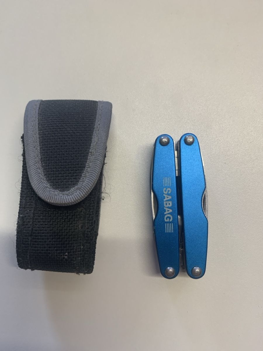 Taschenmesser: SABAG Multi-Tool blau mit Etui guter Zustand – Gebraucht aus Wiggen von Antoniotto