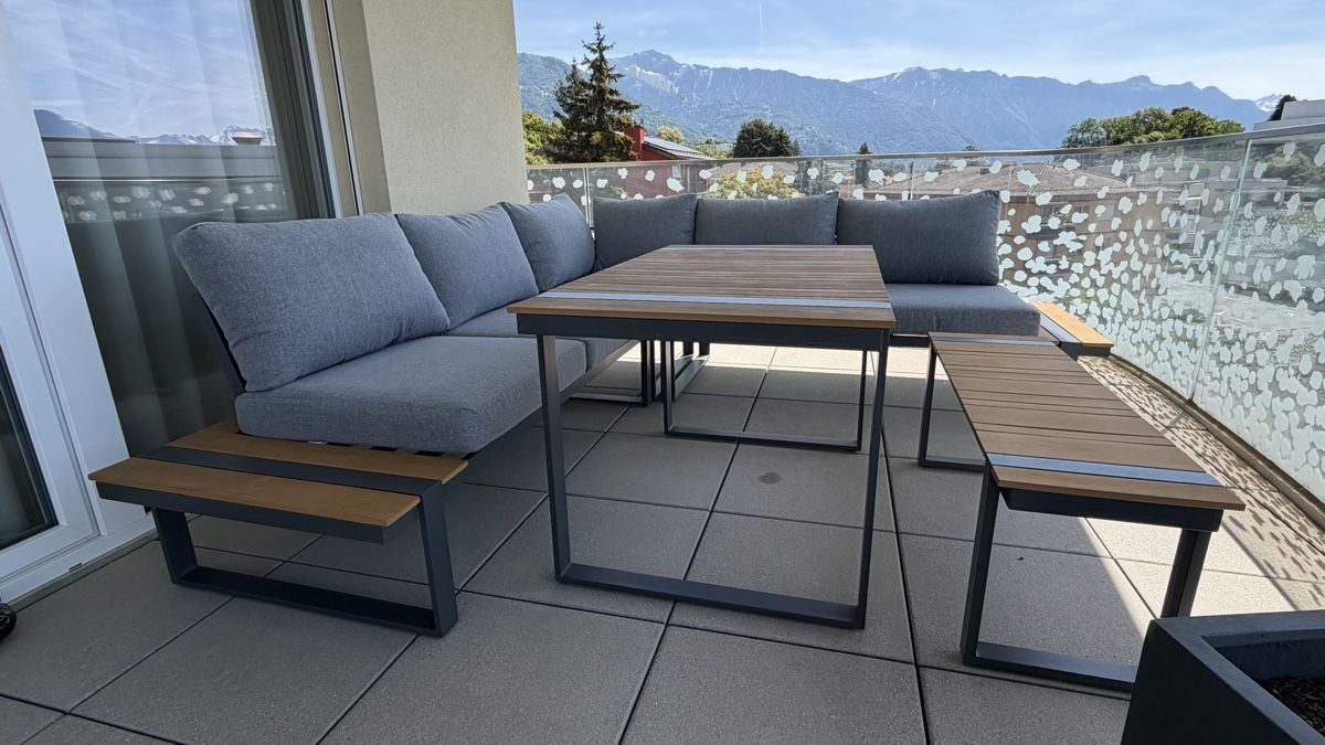Divani: Balcony Lounge Set: Corner Sofa, Table, & Bench – Usato da La Tour-de-Peilz venduto da HOTMI00 3