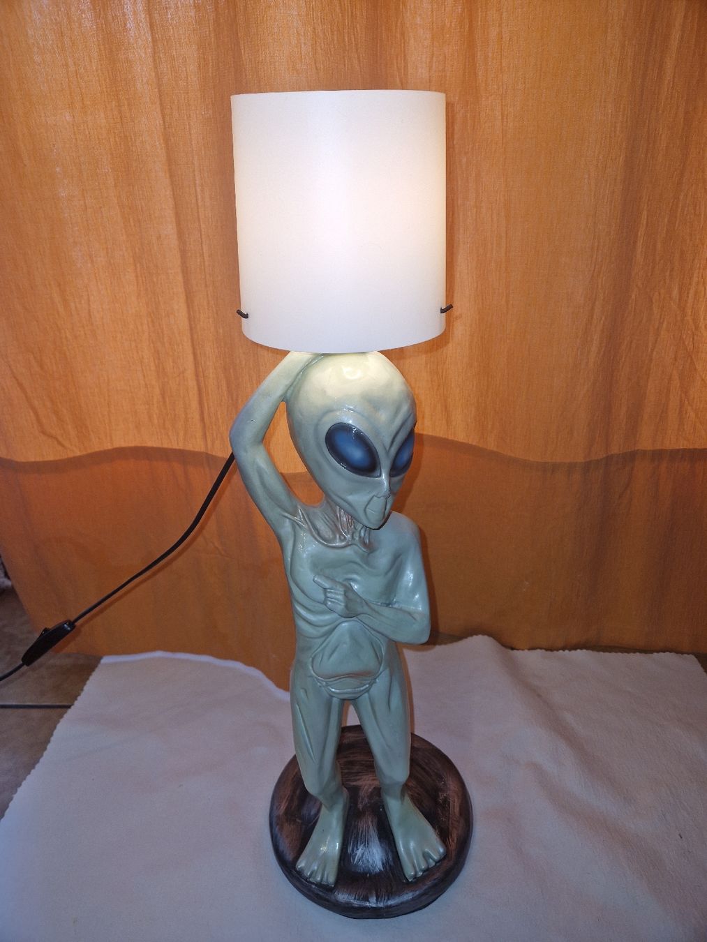 Lampade: Lampe Alien Figur Lampe Stehlampe Unikat – Usato da Willisau venduto da mar_j55v 6