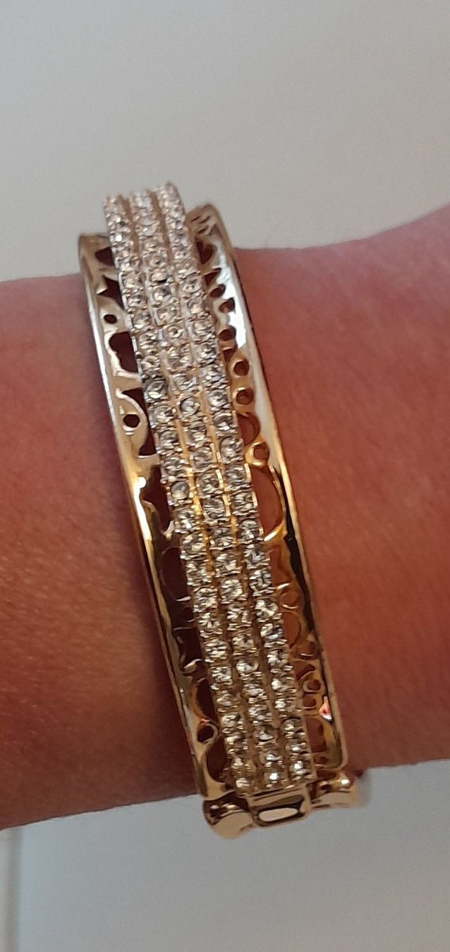 Bracelets: Bellissimo bracciale da donna semi-rigido – Neuf (Voir description) à Lamone par Isa6814