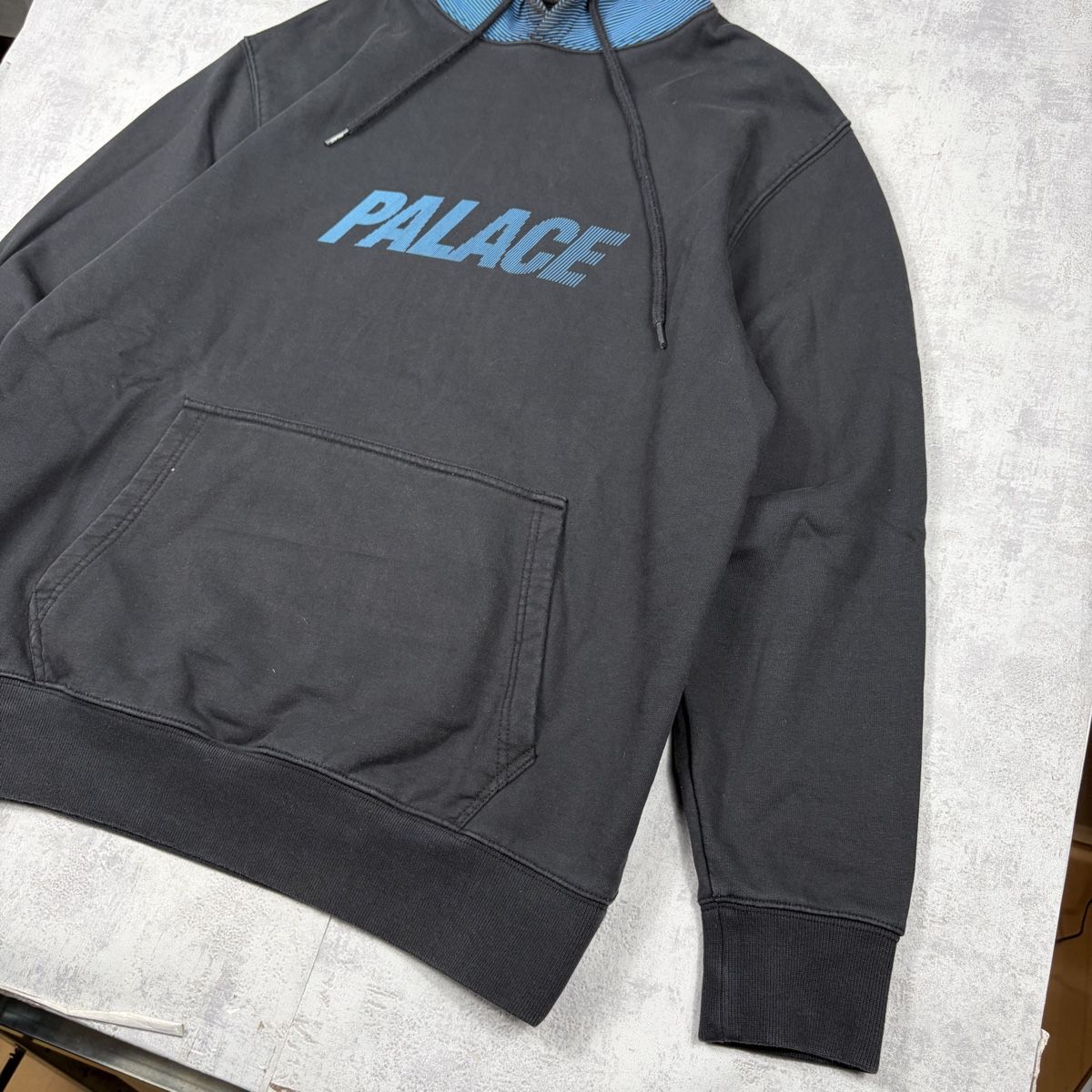 Palace Maglioni & Felpe: Pull à capuche Palace Noir et Bleu Vintage - M – Nuovo (secondo la descrizione) da Hauterive NE venduto da Leo_o 4