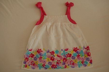 Neuwertig+schmuck: Blumen-T-Shirt Gr. 92