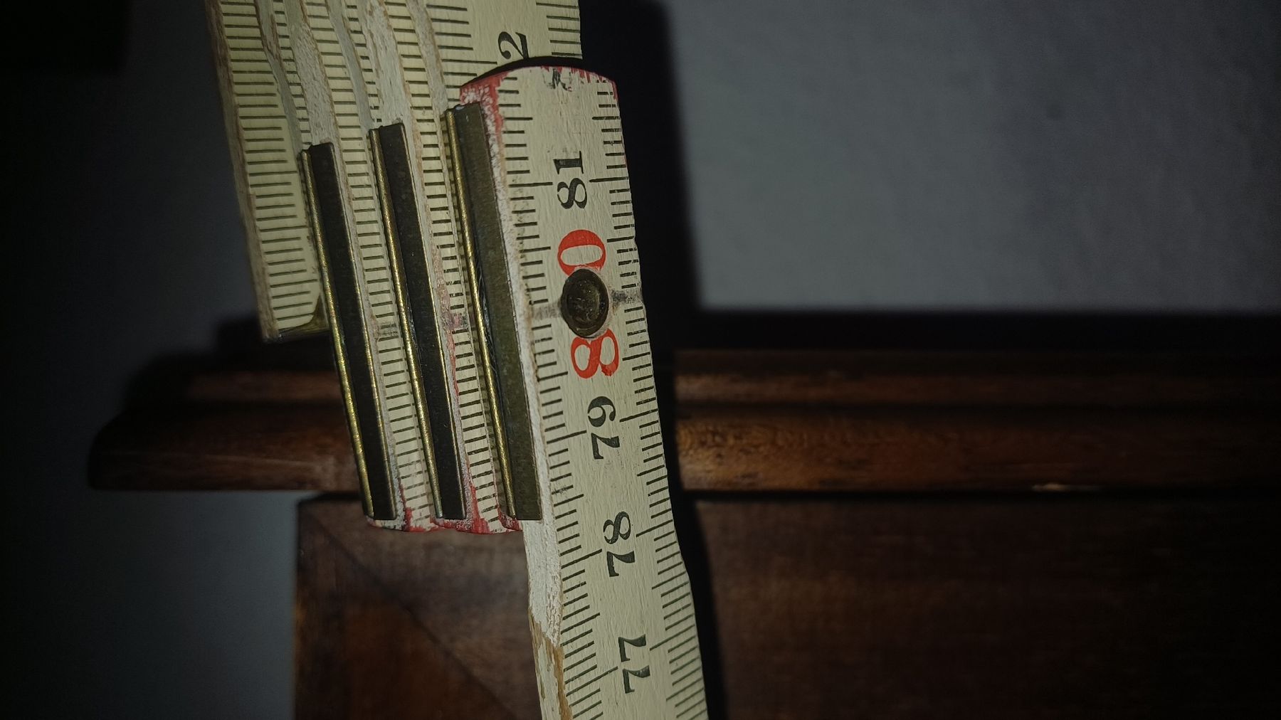 Vitrinen: Alte Wandvitrine  – Gebraucht aus Flawil von Naphtali 8