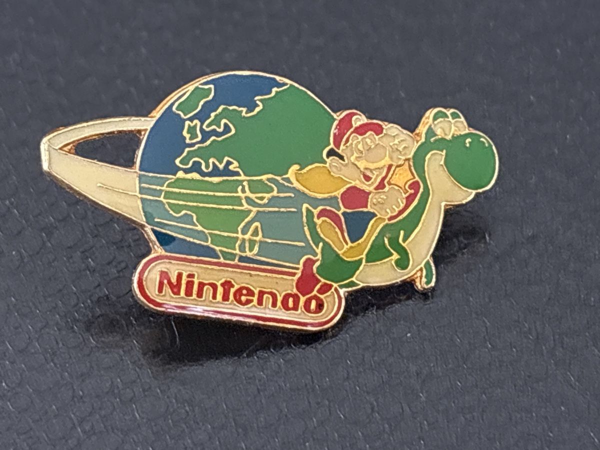 Nintendo Plaquettes & Badges: Pin Nintendo Super Mario pm – D'occasion à Lützelflüh-Goldbach par NicoleL.