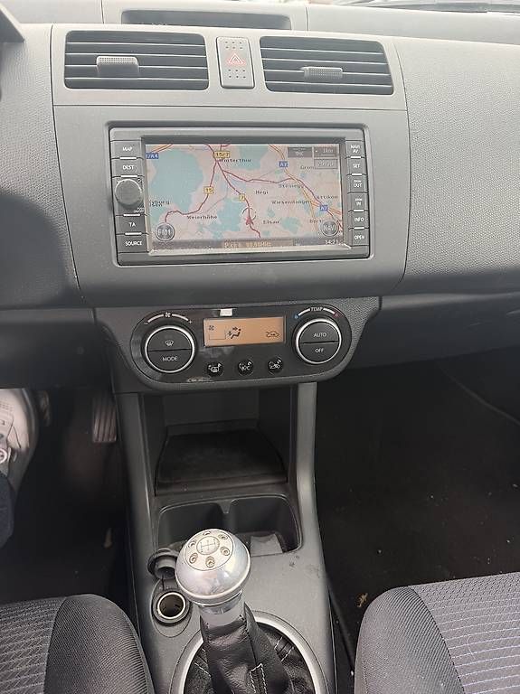 Autos:  Suzuki Swift 1.3 Navigation .Klima   – Gebraucht aus Winterthur von Sinoregi 6