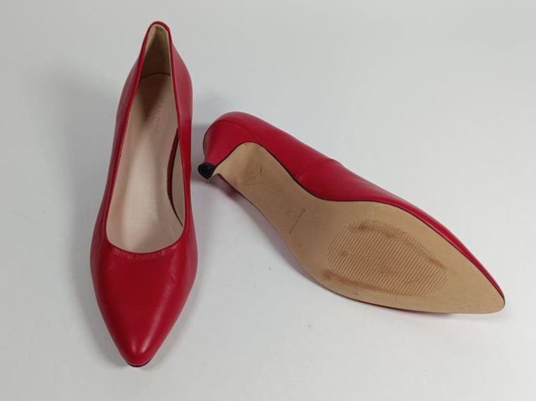 Manor Damenschuhe: MANOR talons fermés rouge taille 39 – Gebraucht aus Thielle von Plusvalue_Neuchatel 4