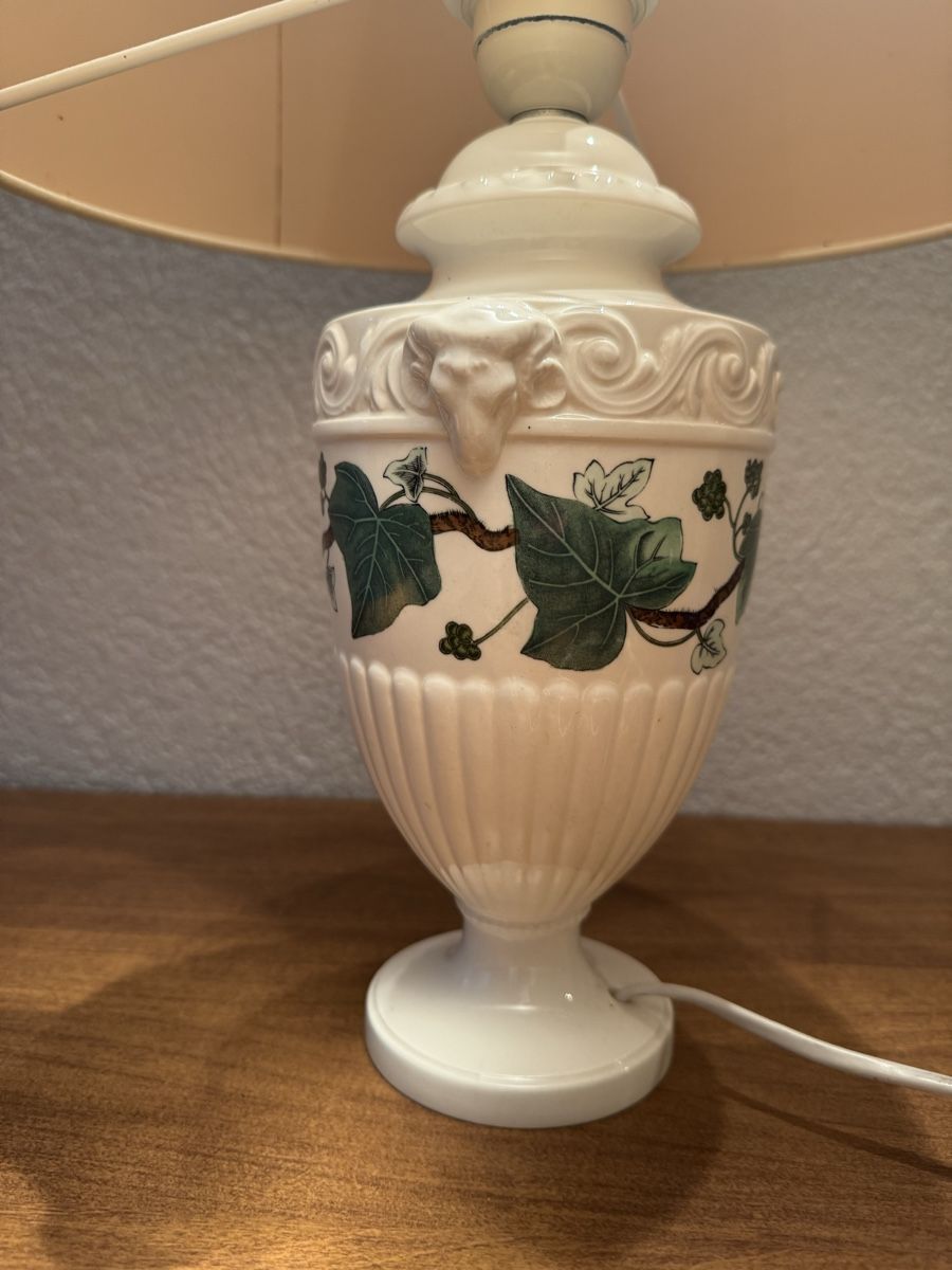 Paralumi: Lampe englisch, Wedgwood – Usato da Langnau am Albis venduto da pla_2vk5 1