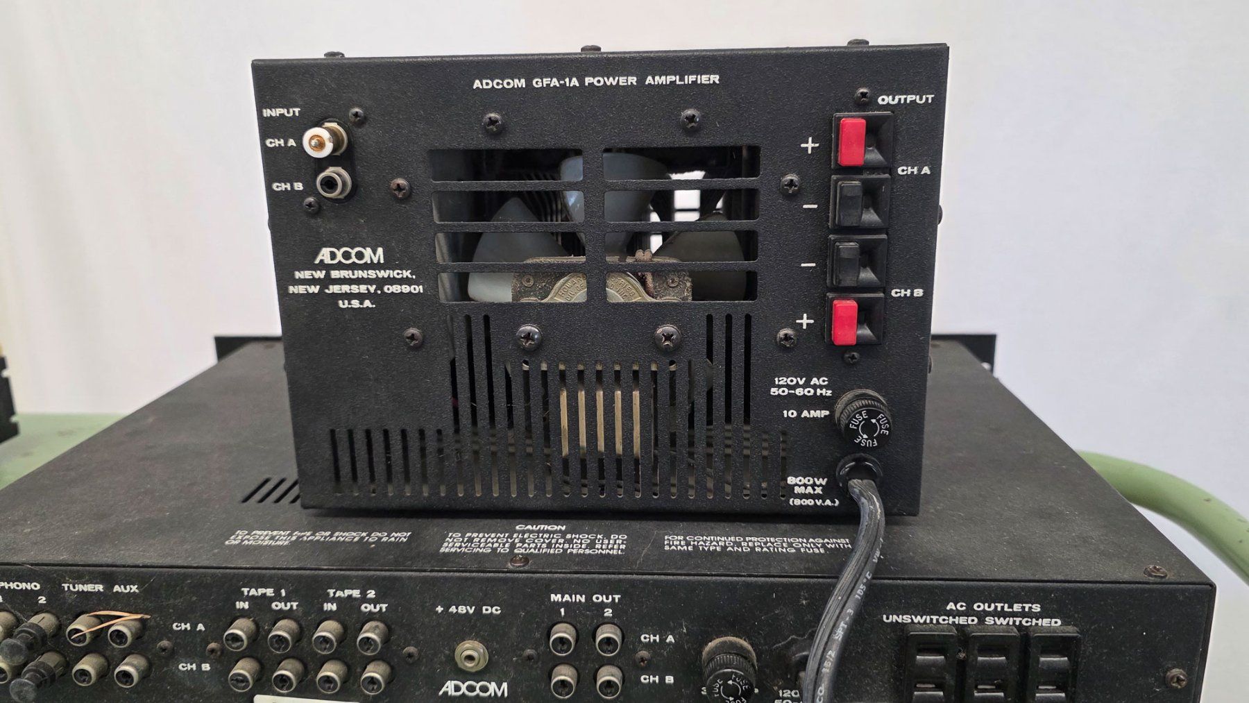 Amplificatori: ADCOM GFP-1 & GFA-1A mit Trafo - Ref. 08/15 – Usato da Au ZH venduto da BrockiAu 7