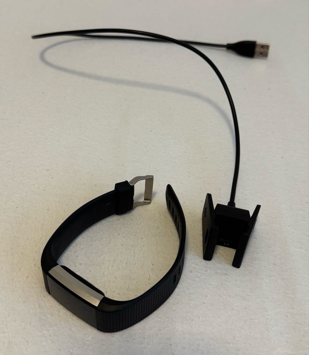 Fitbit Messen: Fitbit Charge 2, Fitnesstracker - guter Zustand! Schwarz – Gebraucht aus Gränichen von HERR_SCHWIIZER 1