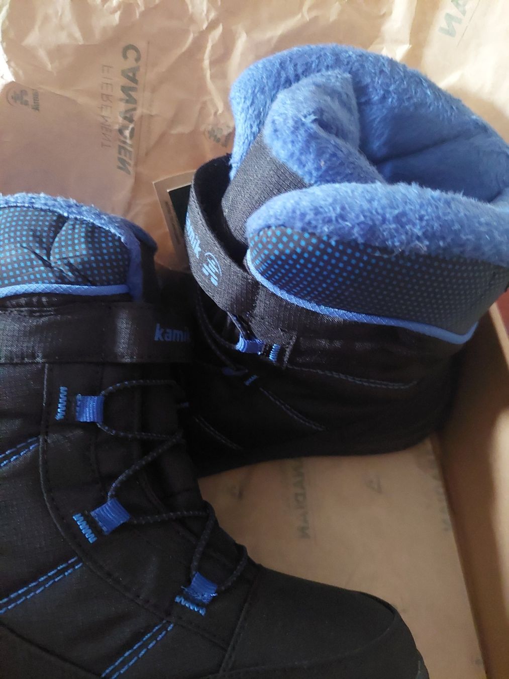 Kamik Scarpe per ragazzi: Kamik Winterstiefel Schwarz/Blau Grösse 35 – Usato da Beckenried venduto da Havacola 9
