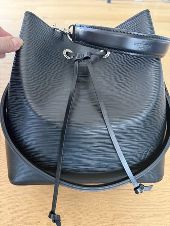Louis Vuitton Noe Epi Leder