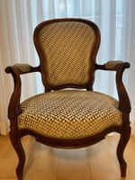 Alter, restaurierter Sessel