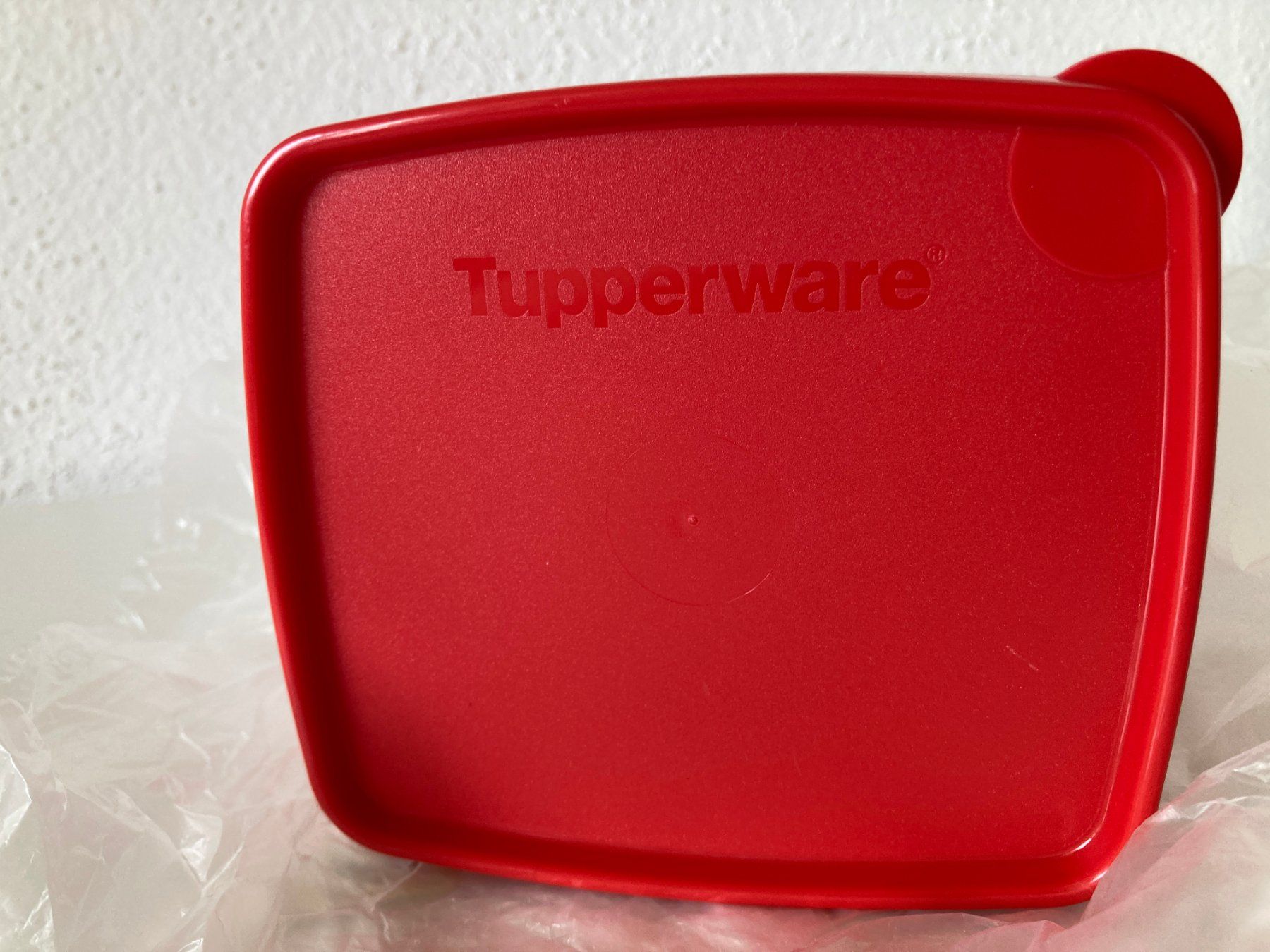 Tupperware Contenitori & Simili: Boîte Tupperware rouge 900ml neuf – Nuovo e nell'imballaggio originale da Biel/Bienne venduto da almercaa 1