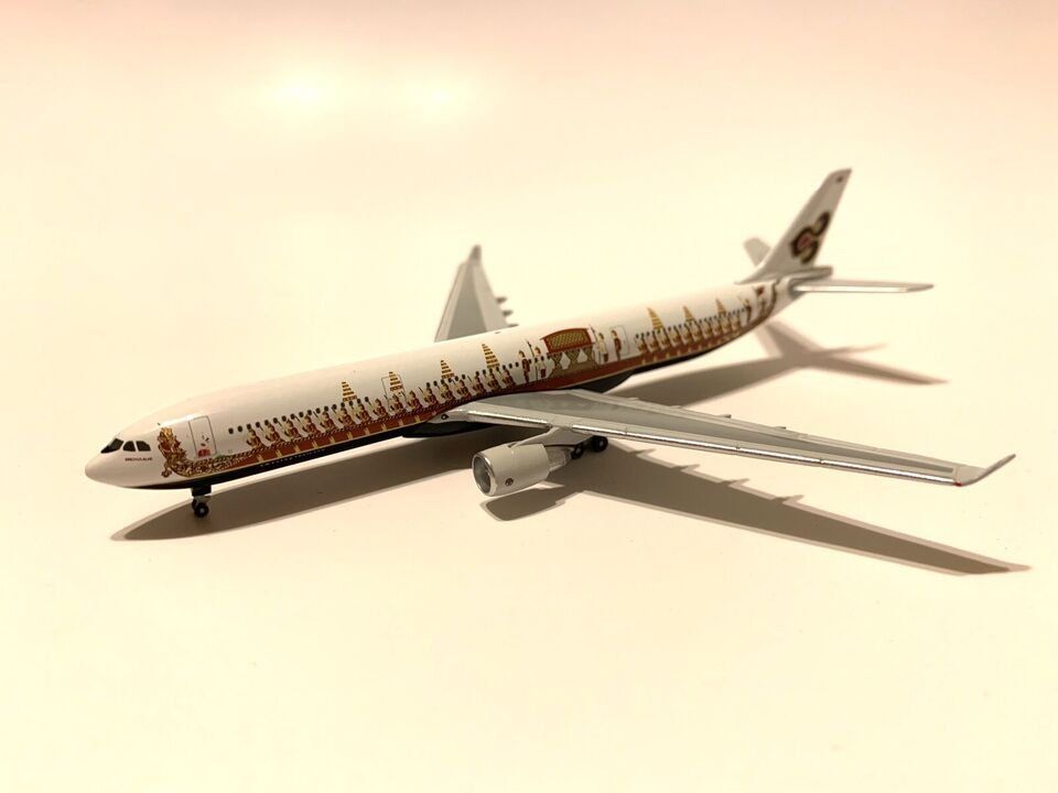 Airbus Kit di modellismo & Modellini statici: A330-300 THAI Airways – Nuovo e nell'imballaggio originale da Morges venduto da iljamuromez 2