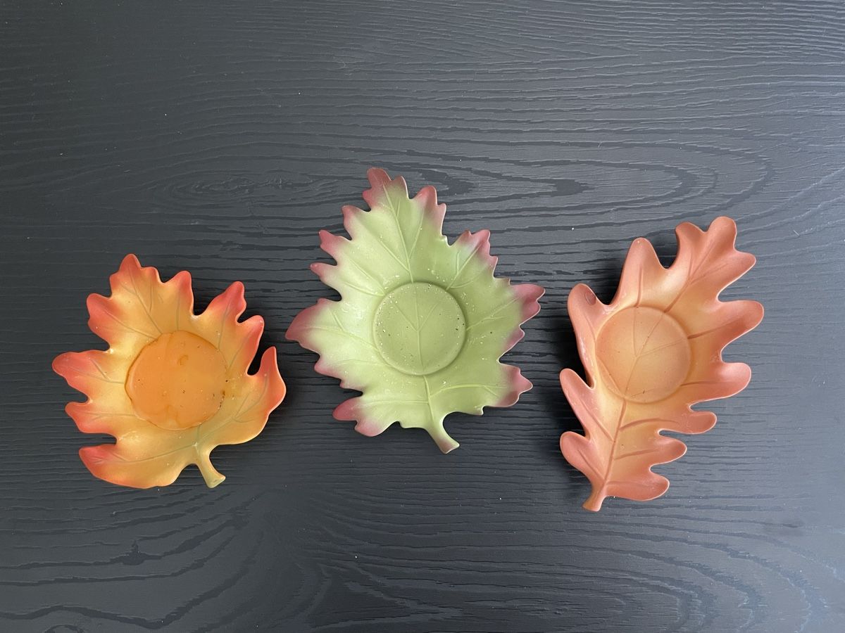 Portacandele: 3 bougeoires en forme de feuille – Usato da Oron-la-Ville venduto da W.XIX