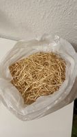 Kunststroh zur Osterdeko. Füllmaterial Holzwolle