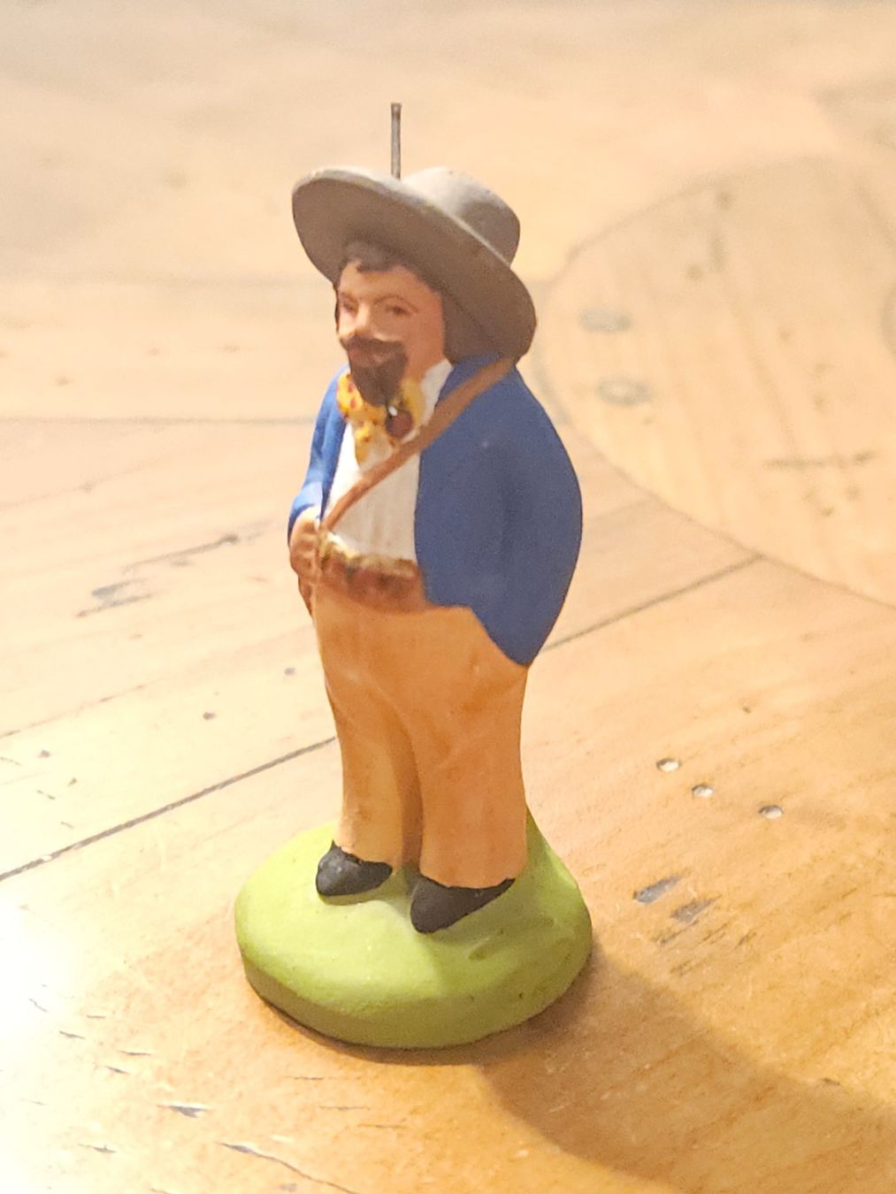 Statuette: santon Carbonel vintage Tartarin – Usato da Thônex venduto da lacomtessedesfees