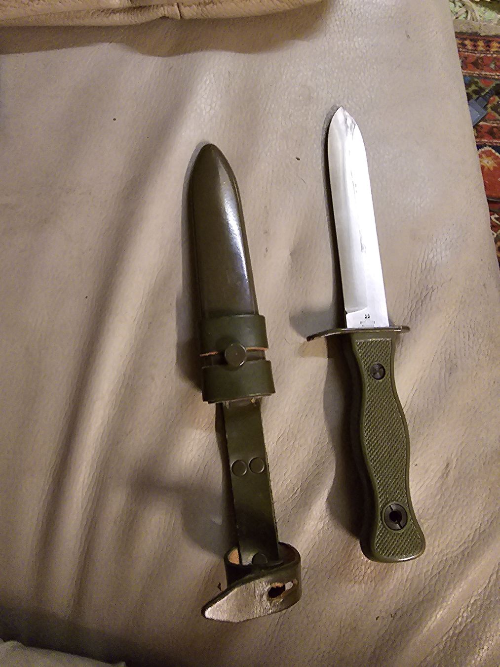 Coltellini militari: Bundeswehr Kampfmesser Feldmesser KM2000 (Q) – Usato da Rorschach venduto da