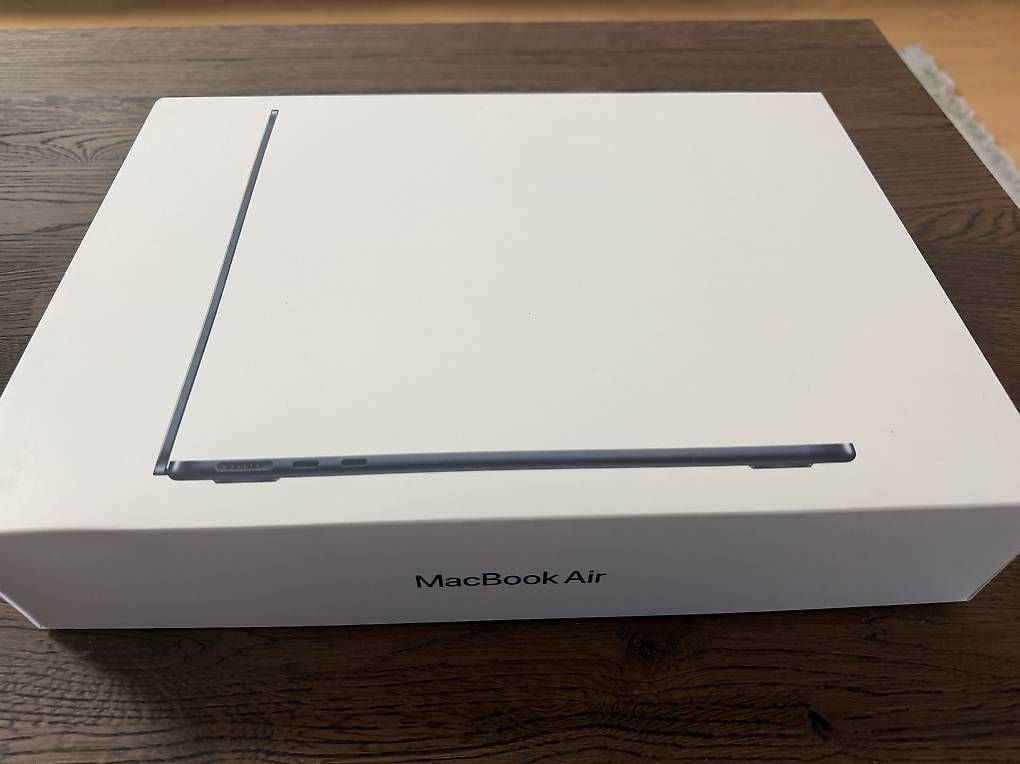 Notebook: Apple MacBook Air 13 M3  Neu & Originalverpackt – Usato da Niederhasli venduto da lir_c78k 1