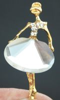 Brosche F-341 – Tanzendes Mädchen mit Strass – 2,2 x 4,4 cm
