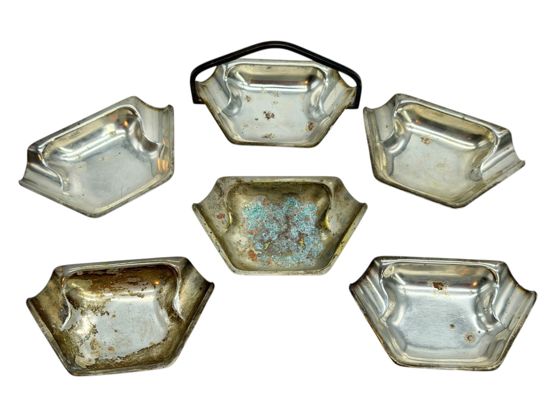 Portacenere: Ensemble 6 petits cendriers Art Déco fer forgé métal chromé – Usato da Morges venduto da mod_q7tt 5