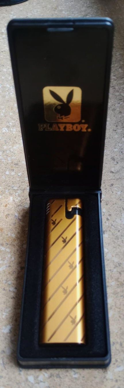 Accendini: Briquet PLAYBOY doré – Usato da Le Locle venduto da borgespatricia