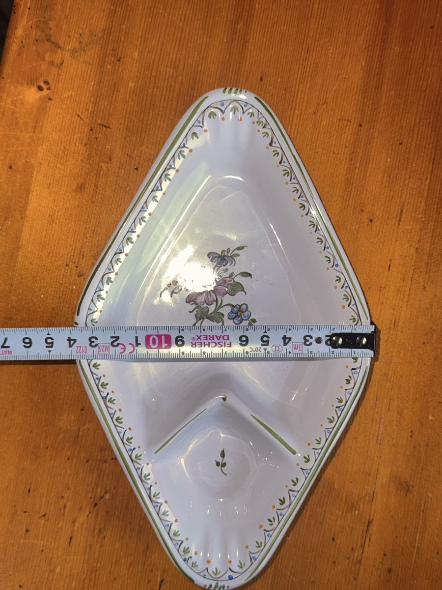 Teller: Handcrafted Faience Ceramic Serving Plate – French Origin – Neu (gemäss Beschreibung) aus Le Sentier von CannelleVintage13 5