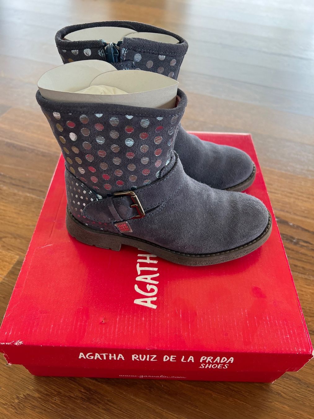 Schuhe für Mädchen: Stiefel – Gebraucht aus Heitenried von Tannenbaum25