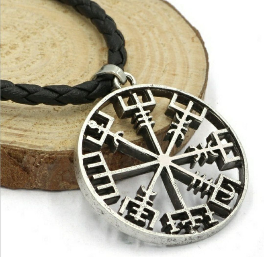 Ciondoli: Neu Halskette Vegvisir – Nuovo e nell'imballaggio originale da Walenstadt venduto da emynmuil1