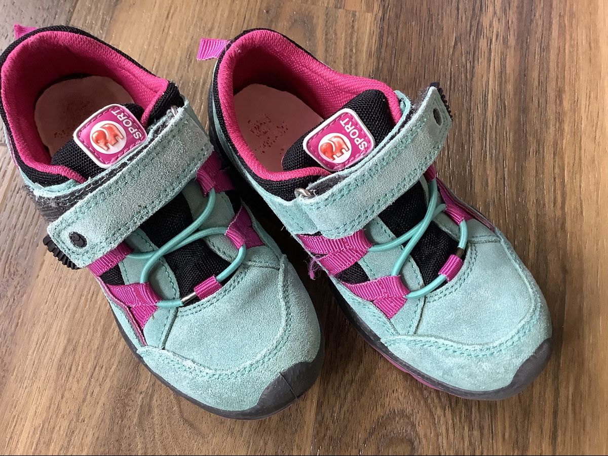 Scarpe per ragazze: Mädchen Schuhe Paket in der Grösse 29. – Usato da Walzenhausen venduto da Thomas0891 4