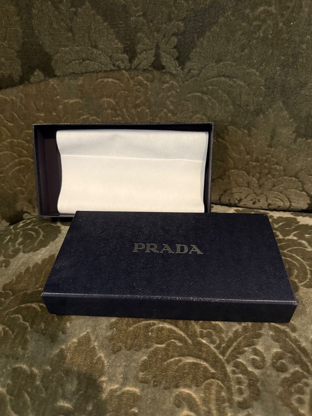 Prada Sonstige Kleidung & Accessoires: Originale Prada Verpackung – Gebraucht aus Schaan von chinchillali 1