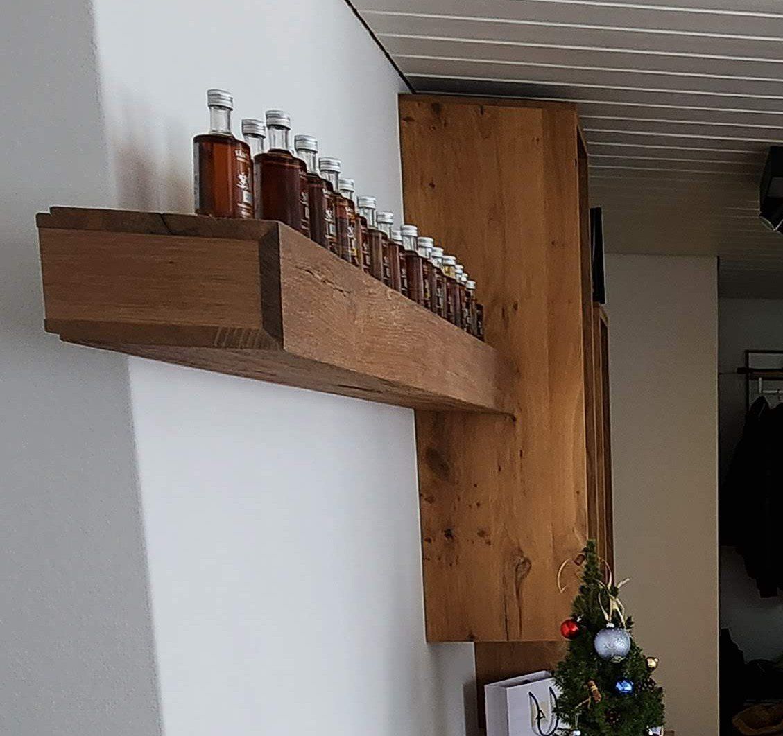 Voglauer Scaffali: Voglauer V-Solid – 2 Hängeregale mit Balken echt Eiche – Usato da Appenzell Meister. venduto da ulz_f8gm 1