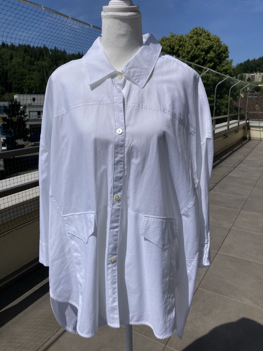 Camicette: PANICALE Cashmere Hemdbluse mit grobmaschigen Häckeleinsatz – Usato da Thalwil venduto da helvetaki