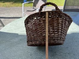 Grosser Weidenkorb mit Henkel