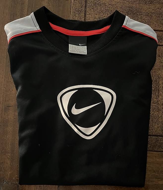 Camicie, T-shirt & Polo: T-shirt Nike 10/12 anni – Usato da Viganello venduto da bia_x25w