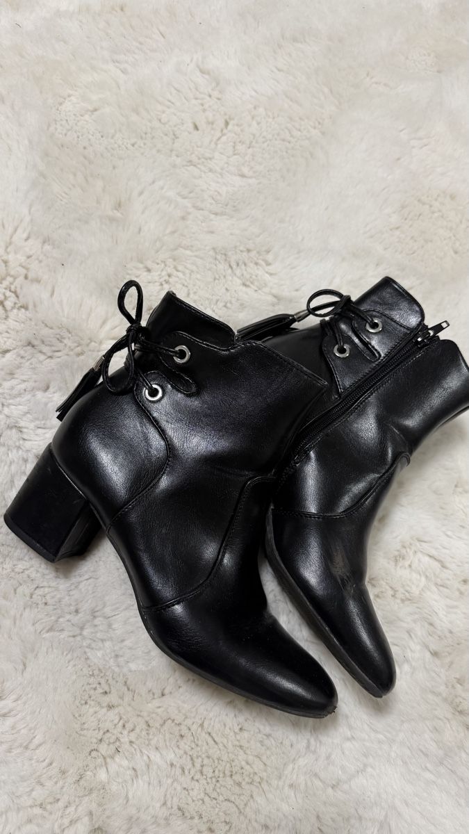 Scarpe da donna: Boots – Usato da Bern venduto da 18valeria__