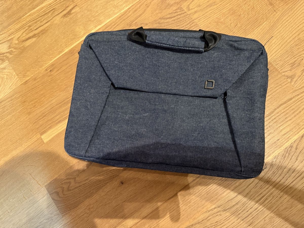 Taschen: Schicke Notebook Tasche / Laptoptasche, neuwertig! – Neu (gemäss Beschreibung) aus Wettingen von myworldsking