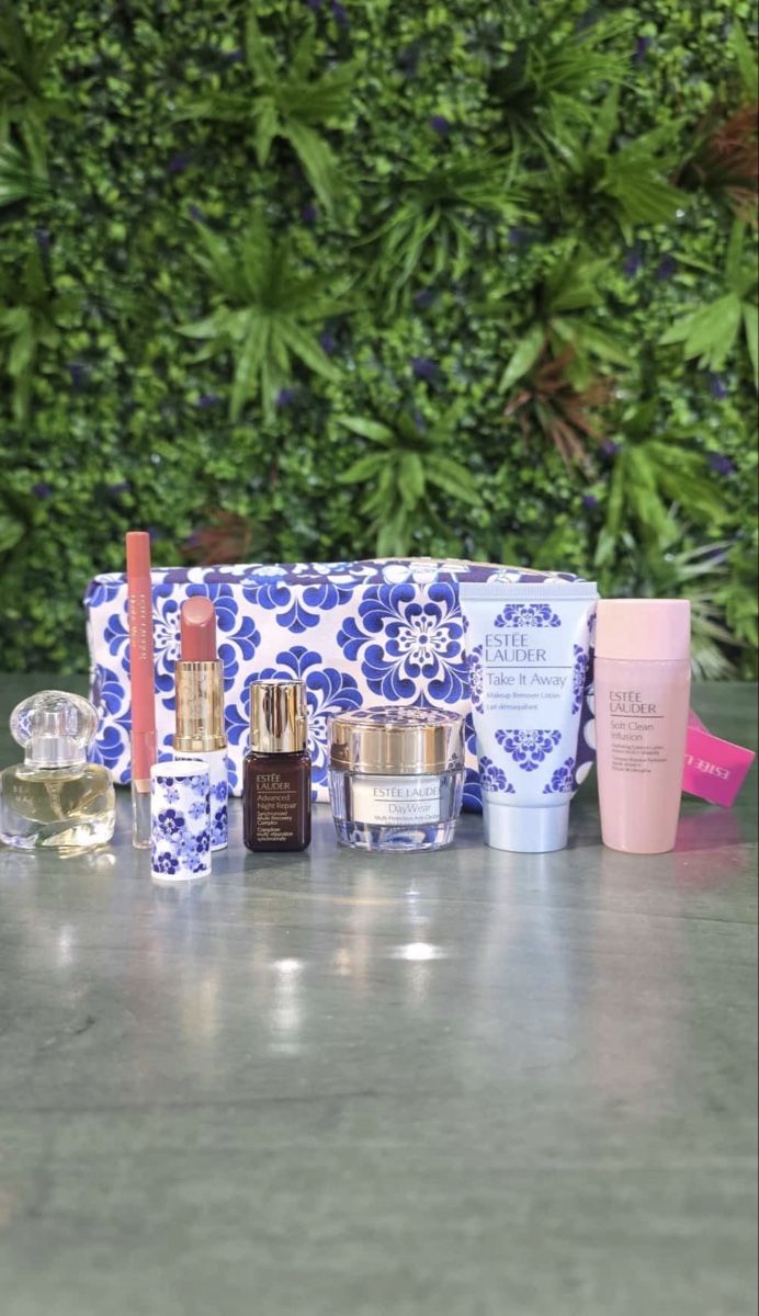 Estée Lauder Make-up: Poschette Estèe Lauder  – Nuovo e nell'imballaggio originale da Bad Ragaz venduto da carmelaricco