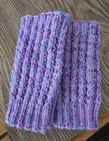 Handgestrickte, kuschelige  Pulswärmer Lila-Blau, neuwertig