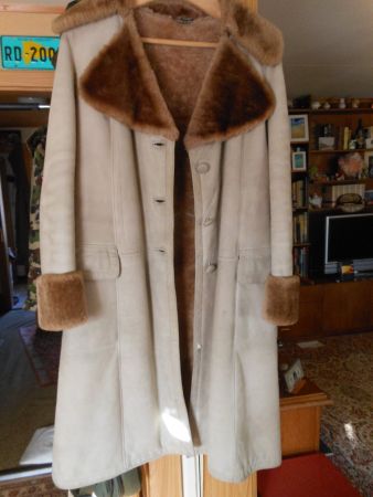 Warmer Winter: Elegante Shearling-Mantel für Damen, Top!