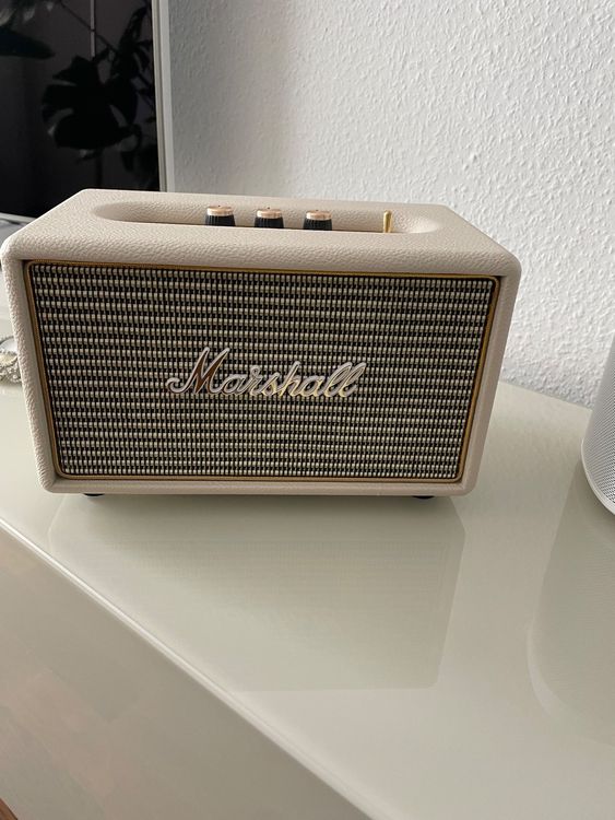 Marshall Kilburn tragbarer Bluetooth Speaker, Cream Kaufen auf Ricardo