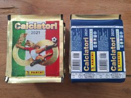 Panini Calciatori 2021 / 83 originale Stickertüten