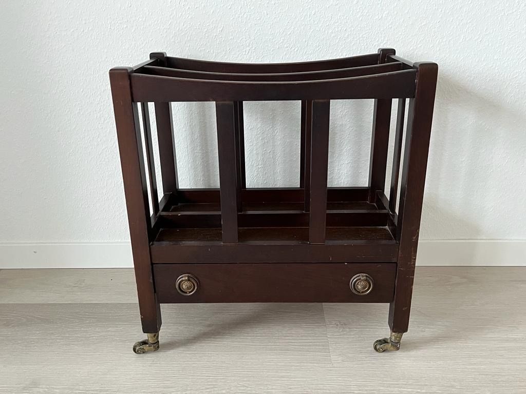 Sonstiges für Haushalt & Wohnen: Mid-Century Zeitungsständer aus Holz – Gebraucht aus Horgen von Grizzly83 1