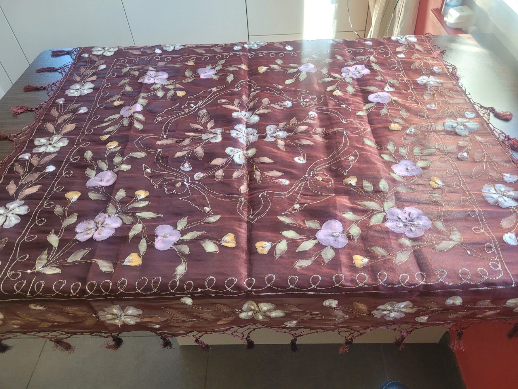 Tutte le decorazioni: Magnifique nappe orientale brodée fleurs carrée – Nuovo (secondo la descrizione) da Yverdon-les-Bains venduto da Layla5919 1