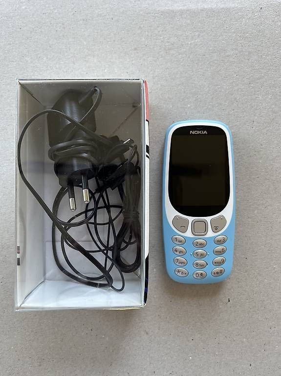 Telefoni cellulari / Smartphones: Nokia 3310 (2017) – Usato da Zürich venduto da n.s.g.