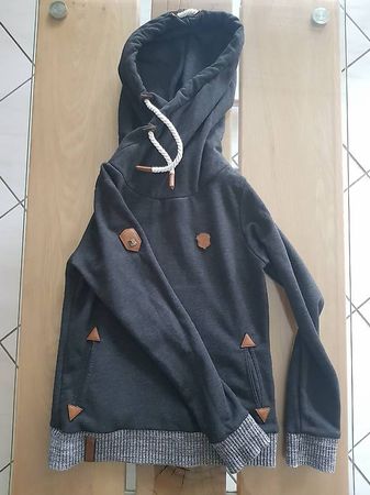Pullover v. Naketano