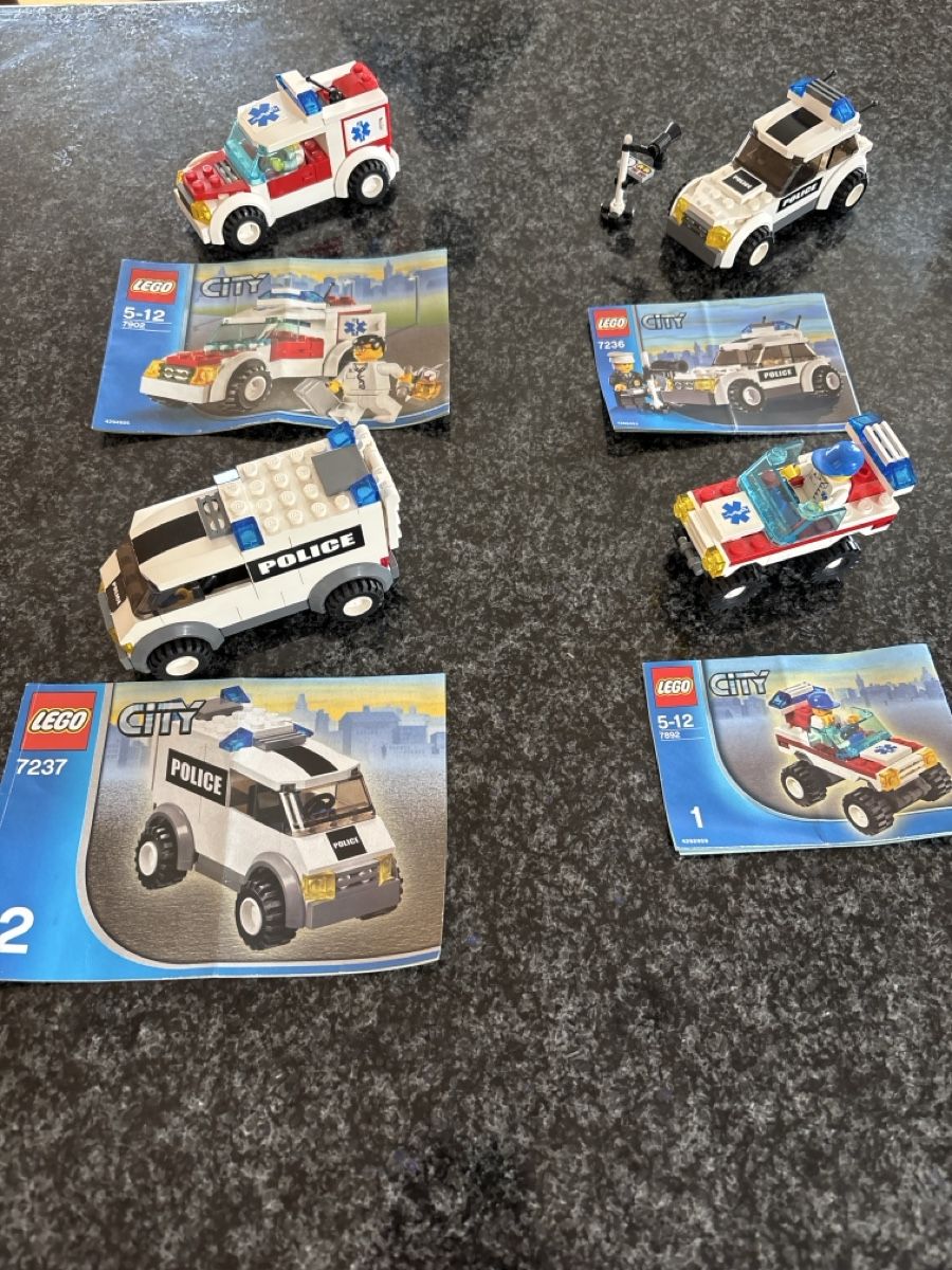 Lego Kit di costruzioni: 8 lego City Sets – Usato da Herisau venduto da men_9hwl 2