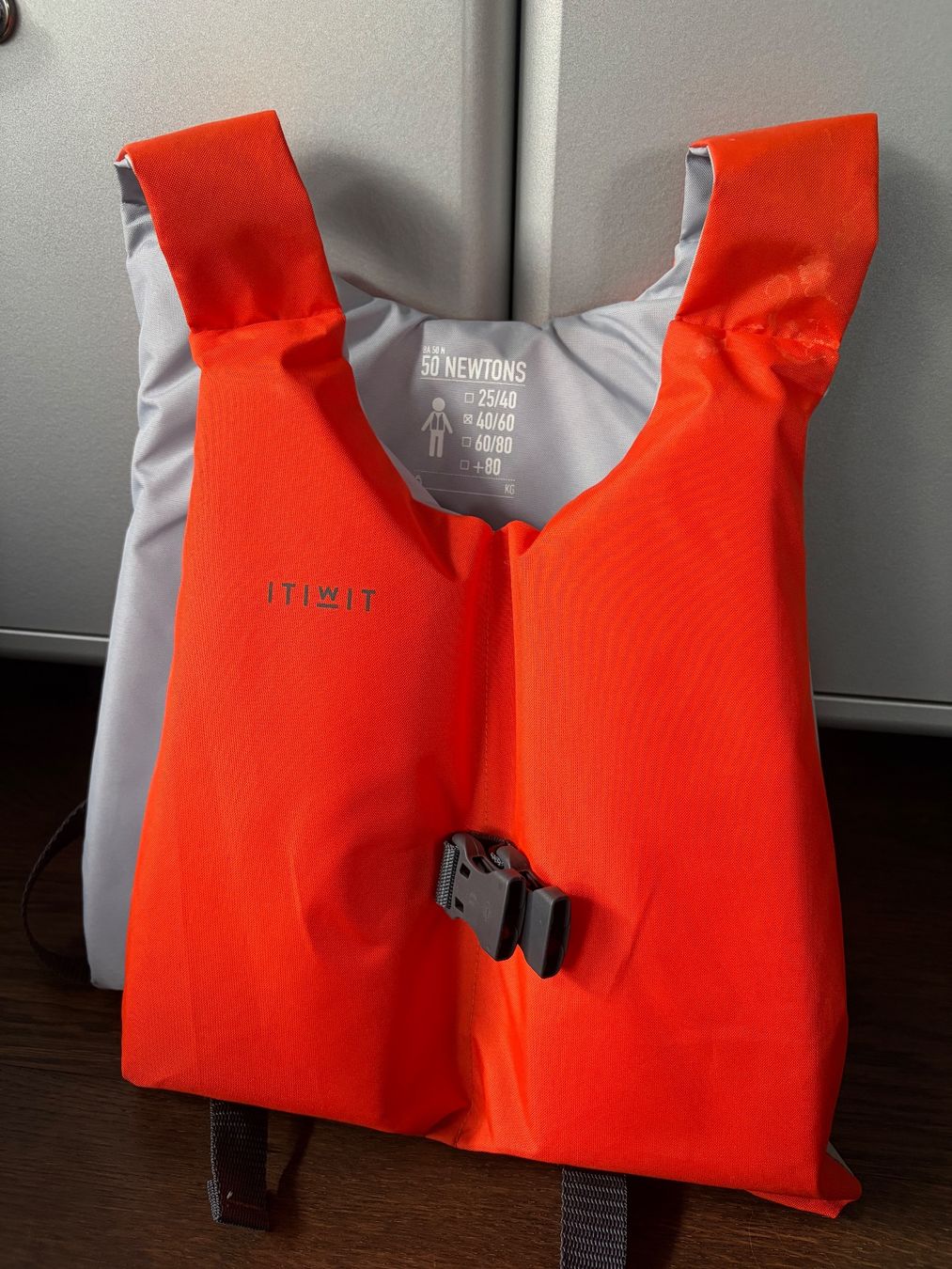 Giubbotti di salvataggio: Schwimmweste 40/60 Kg – Usato da Schlieren venduto da Shelly03