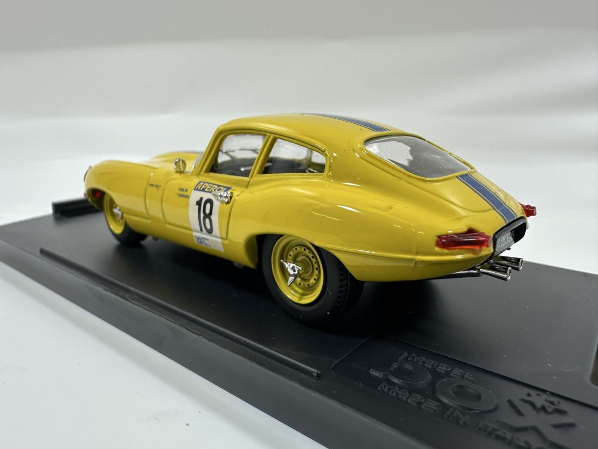 Jaguar Modellini d'auto: Jaguar E Type Targa Florio 1:43, inkl. Acrylbox, MODEL BOX – Nuovo (secondo la descrizione) da Zofingen venduto da rf9_x2xt 3